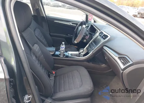 2016 Ford Fusion Se z USA, uszkodzony, nr VIN 3FA6P0HD8GR201321